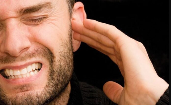 Descubren en su oído una araña