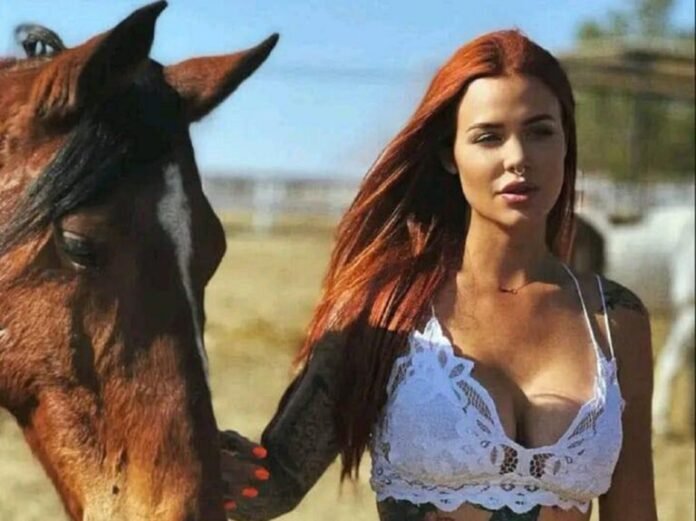 Elena Larrea
